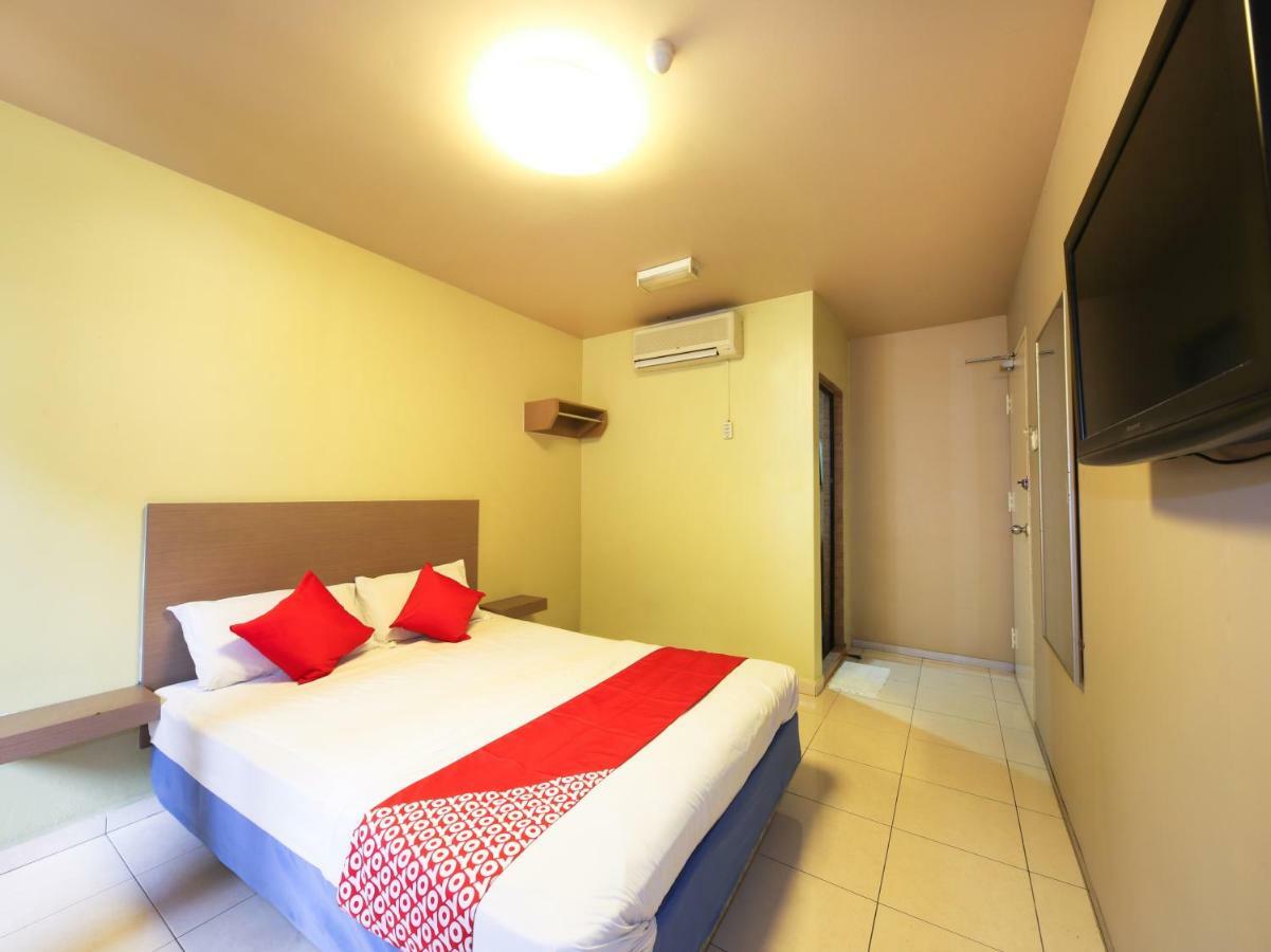 Oyo 434 Marbella Hotel Johor Bahru Ngoại thất bức ảnh