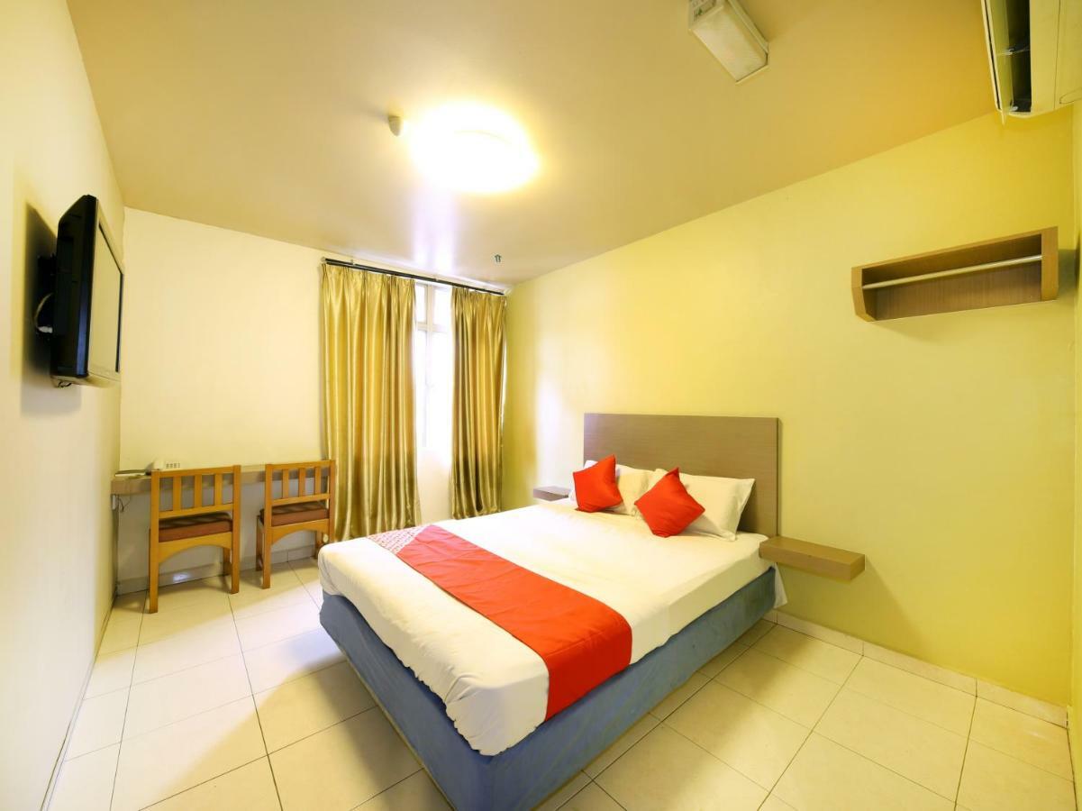 Oyo 434 Marbella Hotel Johor Bahru Ngoại thất bức ảnh