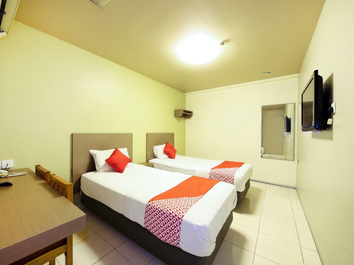 Oyo 434 Marbella Hotel Johor Bahru Ngoại thất bức ảnh