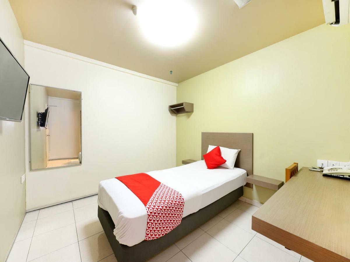 Oyo 434 Marbella Hotel Johor Bahru Ngoại thất bức ảnh