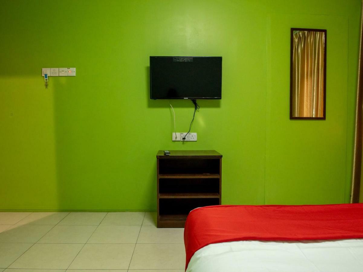 Oyo 434 Marbella Hotel Johor Bahru Ngoại thất bức ảnh