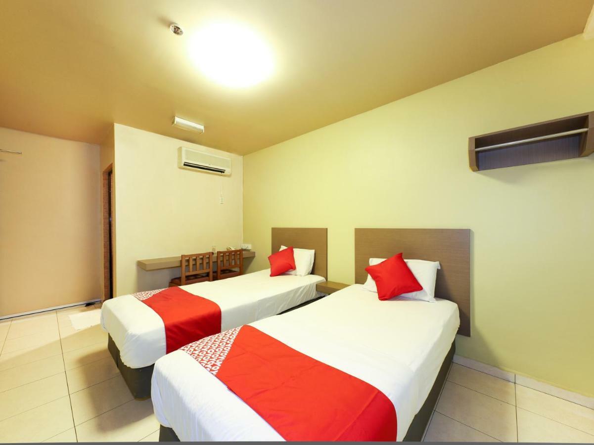 Oyo 434 Marbella Hotel Johor Bahru Ngoại thất bức ảnh