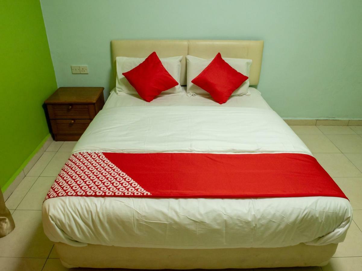 Oyo 434 Marbella Hotel Johor Bahru Ngoại thất bức ảnh