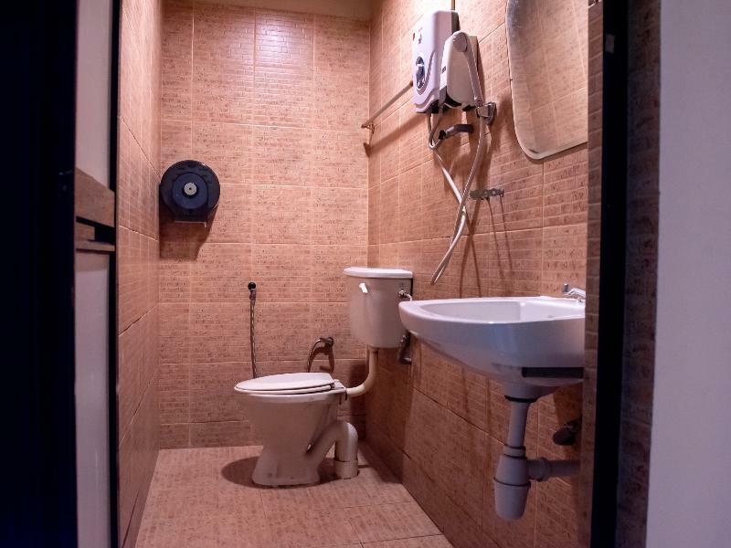 Oyo 434 Marbella Hotel Johor Bahru Ngoại thất bức ảnh
