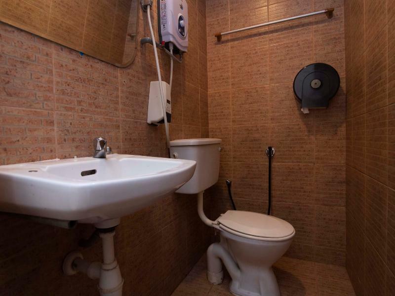 Oyo 434 Marbella Hotel Johor Bahru Ngoại thất bức ảnh